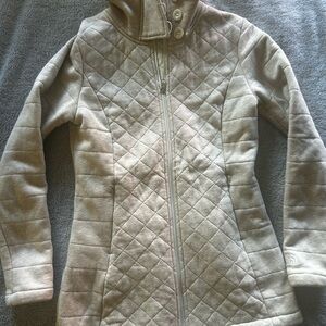 The North Face Women's Beige Quilted  Jacket fleece lined